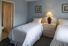 hilton-head-island-southwind-resort-3-bedroom-twin-bedroom-and-bathroom