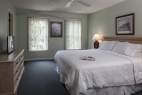 hilton-head-island-the-cottages-2-bedroom-master-bedroom